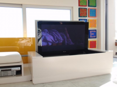 Лифт моторизованный для дисплея/монитора Unitech Systems FPLT V2 52-60